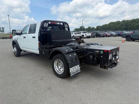 Used 2024 RAM 5500 Tradesman w/ Chrome Appearance Group AWD/4WD image 8