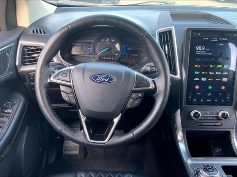 Used 2024 Ford Edge Titanium AWD/4WD image 5