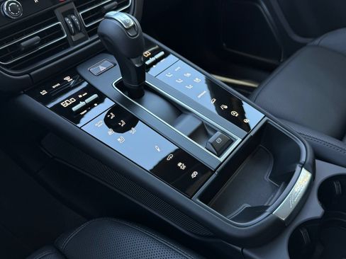 New 2026 Porsche Macan GTS AWD/4WD image 22