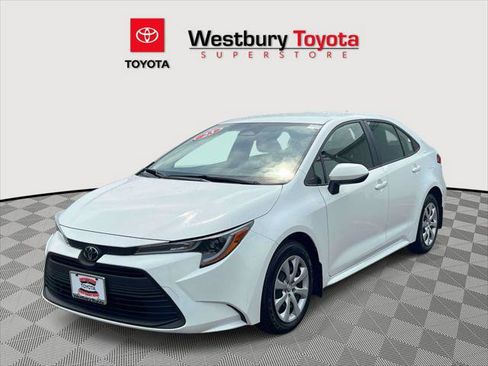 Certified 2023 Toyota Corolla LE FWD image 5