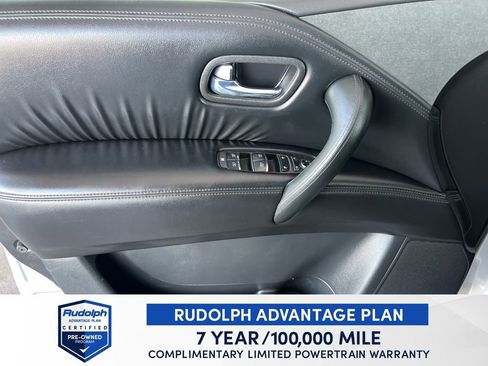 Used 2021 Nissan Armada SV image 11