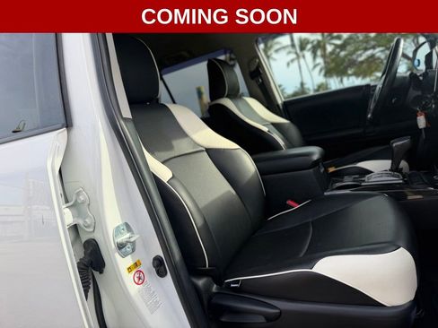 Used 2016 Toyota 4Runner SR5 image 21