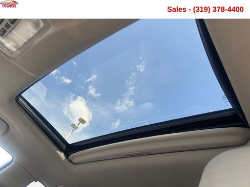 Used 2014 Toyota Highlander XLE AWD/4WD image 17
