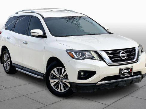 Used 2019 Nissan Pathfinder SL image 3