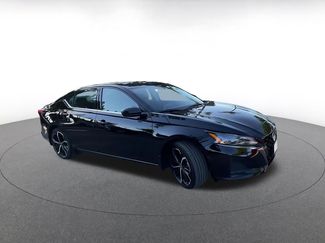 Used 2025 Nissan Altima 2.5 SR video 2