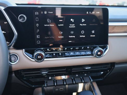 New 2026 GMC Canyon Denali image 17