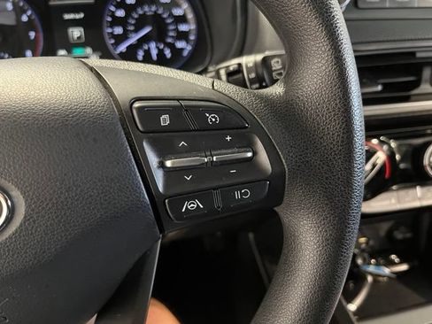 Used 2022 Hyundai Kona SEL AWD/4WD image 27