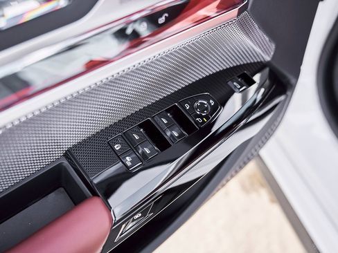 Used 2025 BMW 760i xDrive 760i xDrive w/ Premium Package image 33