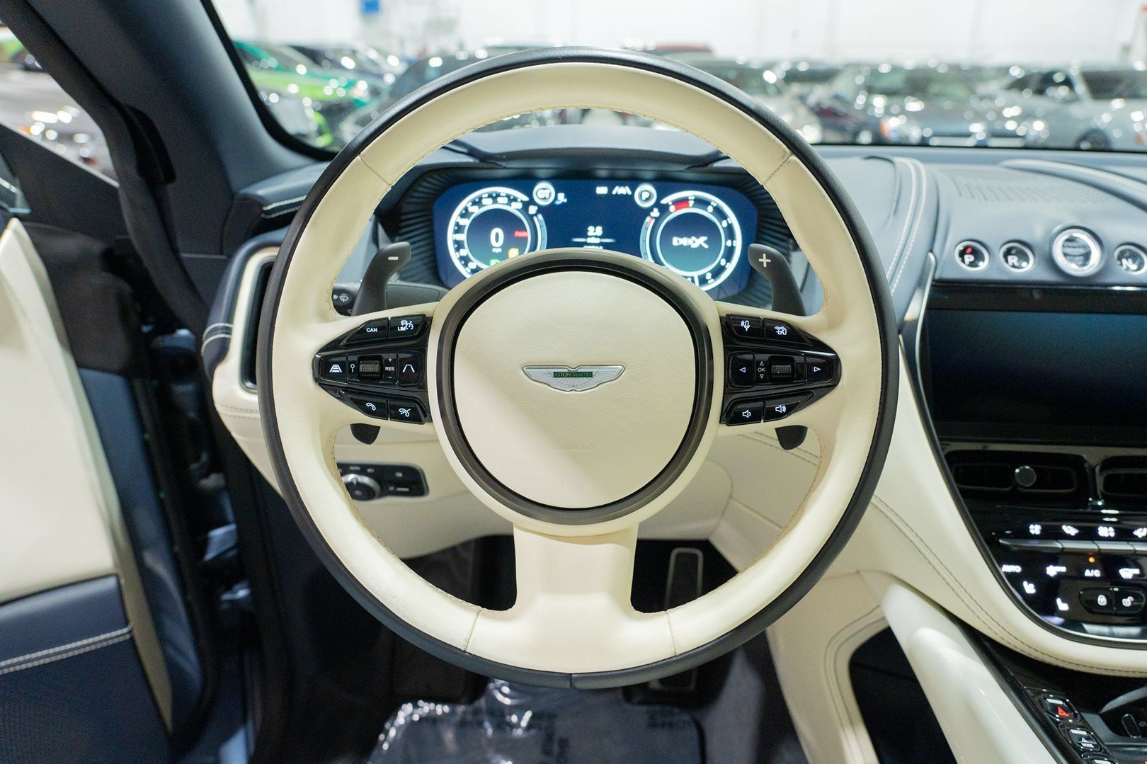 Used 2021 Aston Martin DBX AWD/4WD image 43