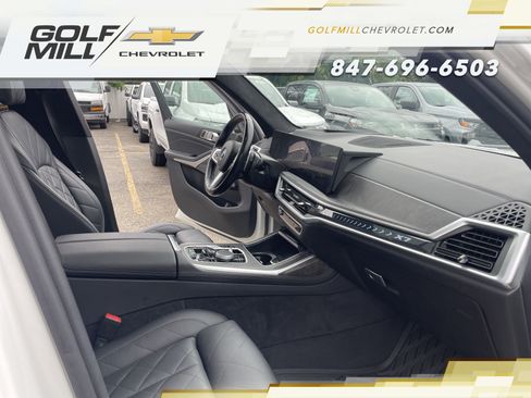 Used 2023 BMW X7 xDrive40i w/ M Sport Package AWD/4WD image 37
