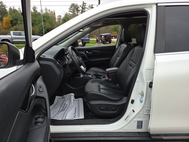Used 2020 Nissan Rogue SL AWD/4WD image 18