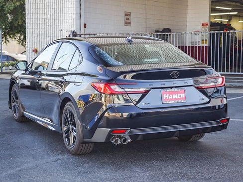 New 2026 Toyota Camry SE w/ Convenience Package FWD image 5
