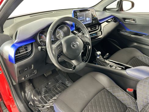 Used 2022 Toyota C-HR XLE FWD image 9