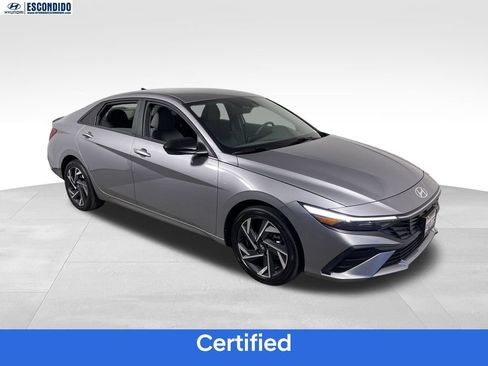 Used 2025 Hyundai Elantra Hybrid FWD image 7