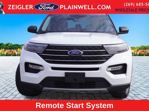 Used 2022 Ford Explorer XLT w/ Equipment Group 202A image 8