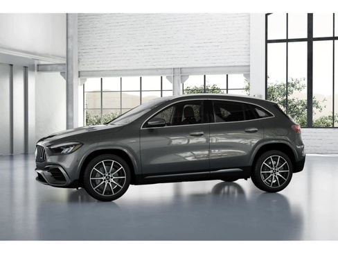 New 2026 Mercedes-Benz GLA 35 AMG 4MATIC image 35