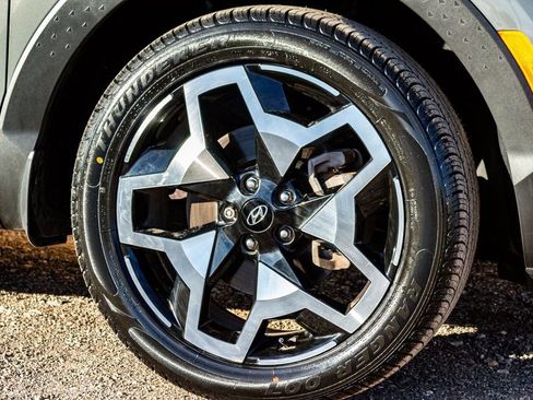 Used 2022 Hyundai Santa Cruz Limited image 10