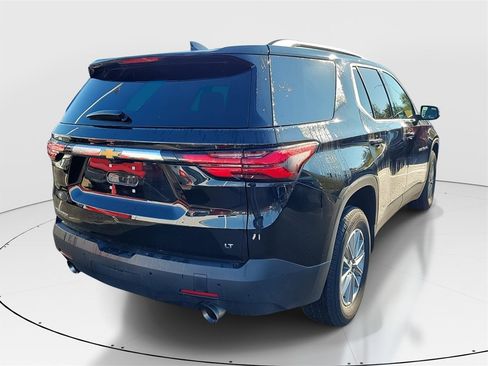 Used 2023 Chevrolet Traverse LT image 4