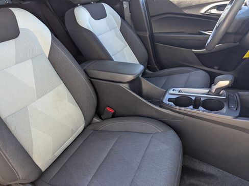 Used 2024 Chevrolet Trax LS image 8