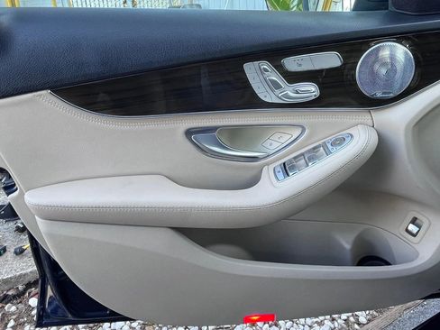 Used 2015 Mercedes-Benz C 300 Sedan image 9