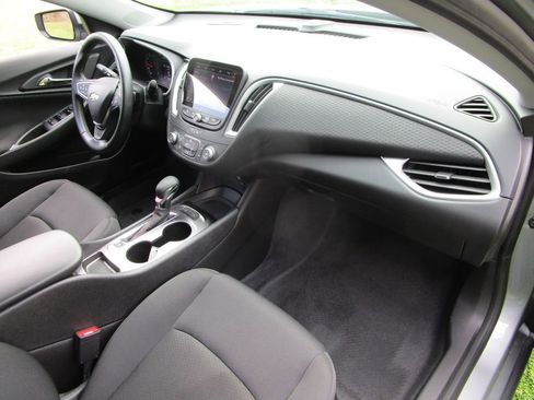 Used 2024 Chevrolet Malibu RS image 21