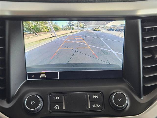 Used 2023 GMC Acadia SLT FWD image 9