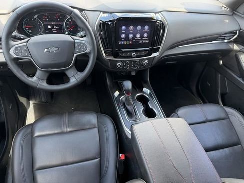 Used 2023 Chevrolet Traverse RS FWD image 16
