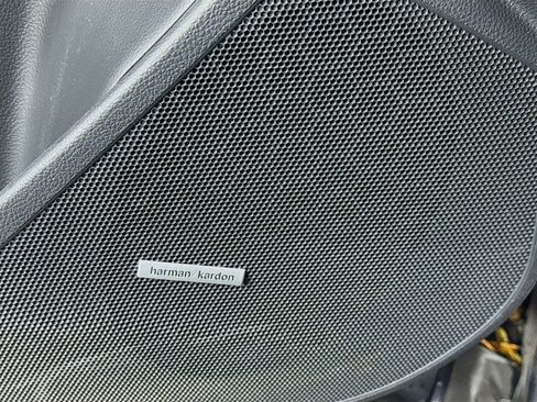 Used 2018 Subaru Forester 2.5i Limited image 22