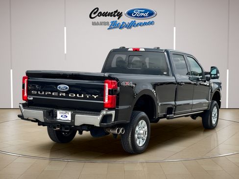 Used 2023 Ford F350 Lariat w/ Lariat Ultimate Package AWD/4WD image 27