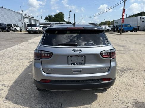 Used 2023 Jeep Compass Limited AWD/4WD image 5