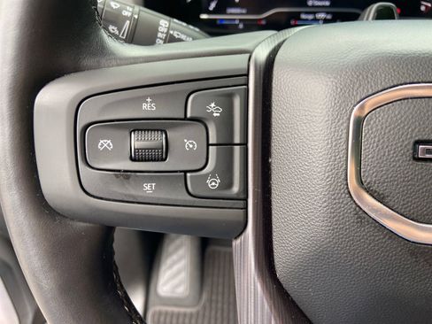 Used 2023 GMC Yukon Denali Ultimate AWD/4WD image 18