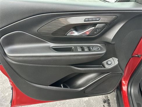 Used 2022 GMC Terrain SLT w/ LPO, Floor Liner Package image 21