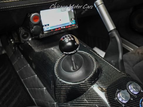 Used 2006 Ford GT image 17