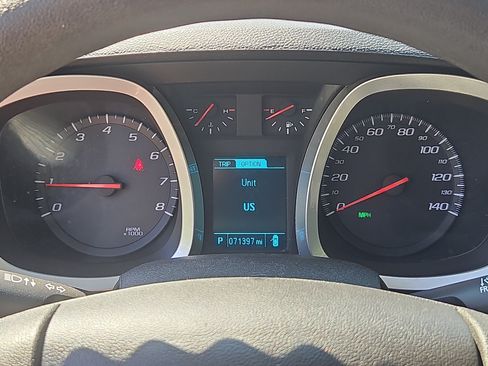 Used 2017 Chevrolet Equinox LS AWD/4WD image 16