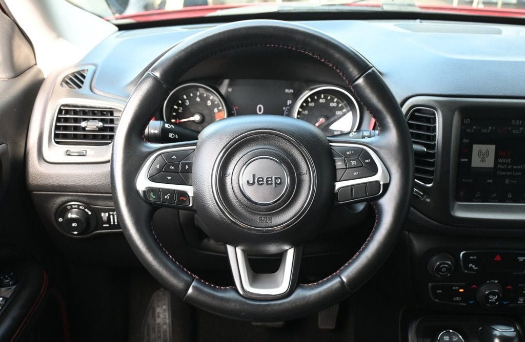 Used 2017 Jeep Compass Trailhawk w/ Leather Interior Group AWD/4WD image 12