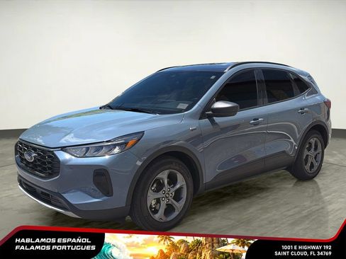Used 2025 Ford Escape ST-Line w/ Tech Pack #1 FWD image 2