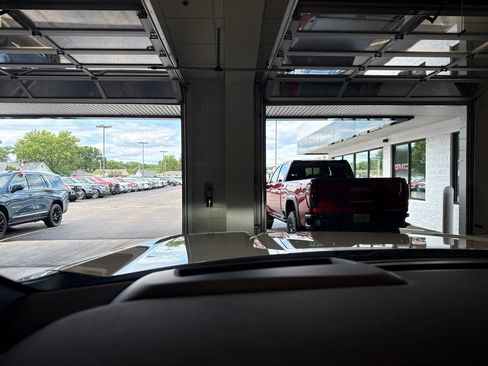 Used 2023 GMC Yukon Denali Ultimate w/ LPO, Floor Liner Package AWD/4WD image 36