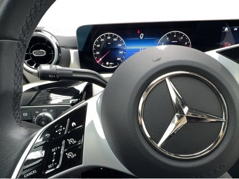 Used 2025 Mercedes-Benz CLA 250 image 42