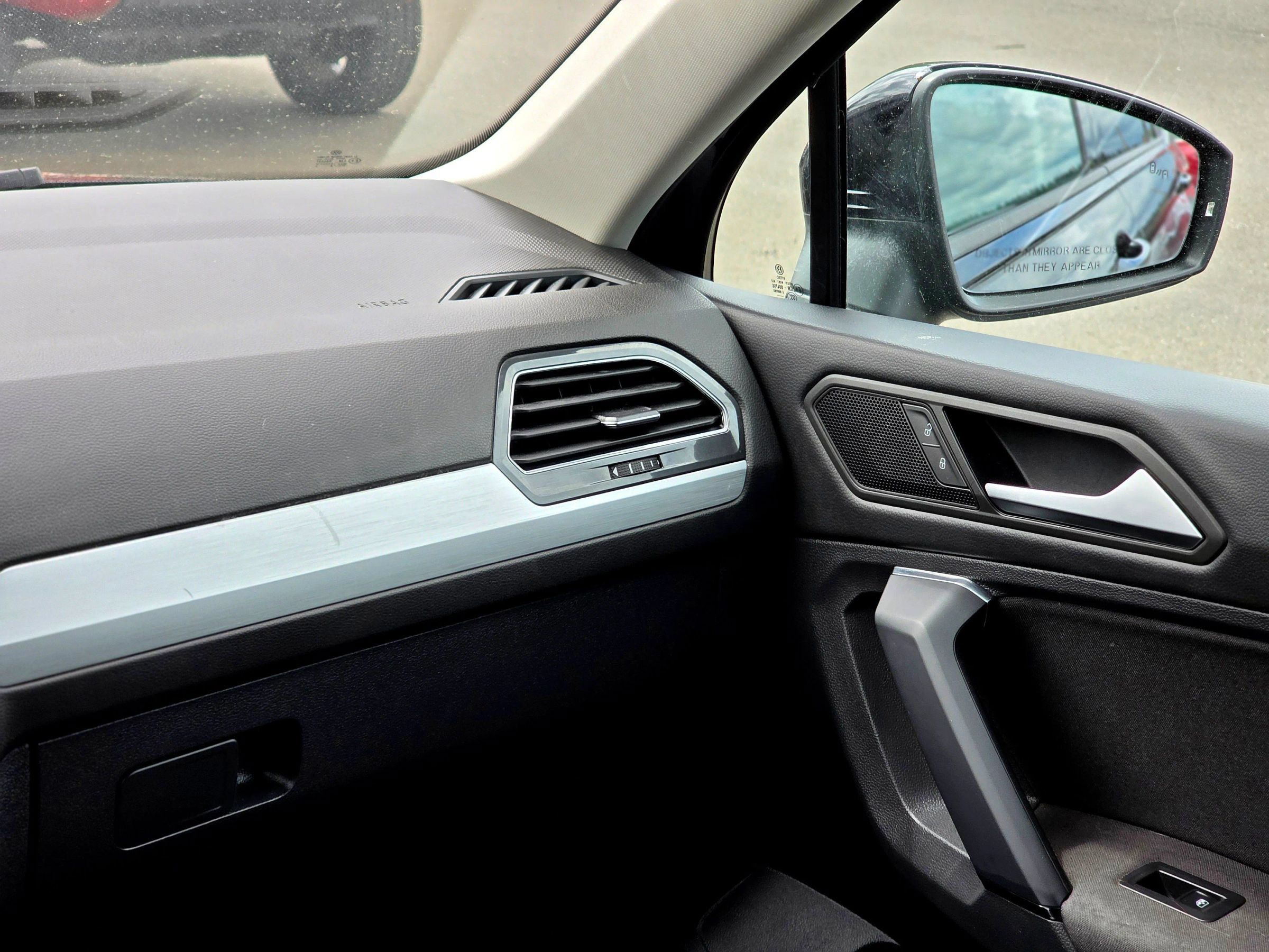 Used 2019 Volkswagen Tiguan S w/ 3rd Row Seat Package AWD/4WD image 24