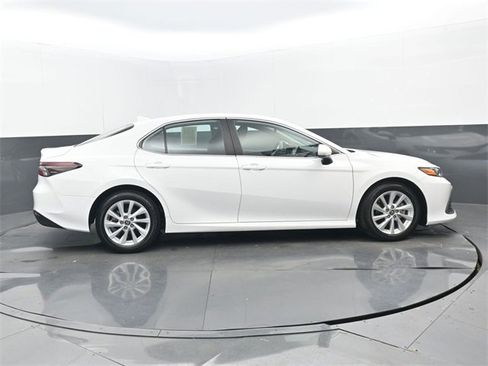 Used 2024 Toyota Camry LE image 2
