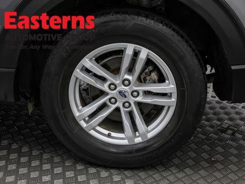 Used 2022 Ford Explorer XLT w/ Equipment Group 202A image 33