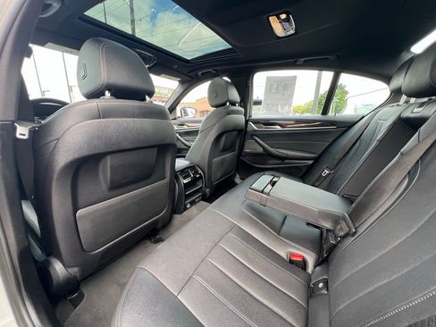 Used 2023 BMW 530e xDrive 530e iPerformance image 17