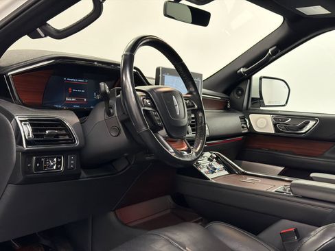 Certified 2023 Lincoln Navigator L Reserve AWD/4WD image 18