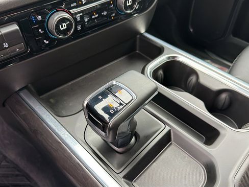 Used 2024 Chevrolet Silverado 1500 LTZ image 10