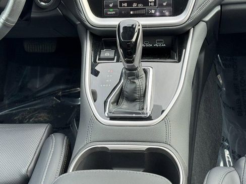 Used 2025 Subaru Outback Limited image 15