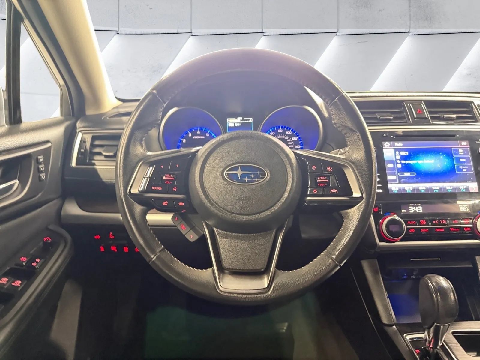 Used 2019 Subaru Outback 3.6R Limited AWD/4WD image 20