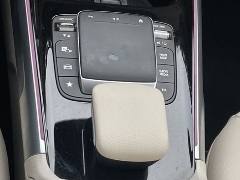 Certified 2022 Mercedes-Benz GLB 250 GLB 250 SUV image 34