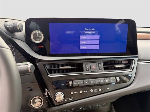 New 2025 Lexus ES 350 Ultra Luxury image 28