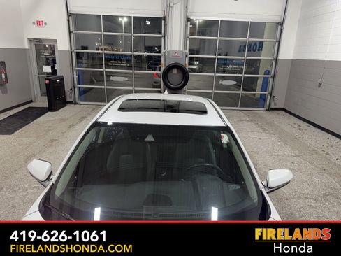 Used 2019 Honda Civic Touring image 10