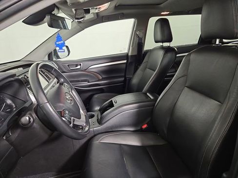 Used 2019 Toyota Highlander XLE image 13